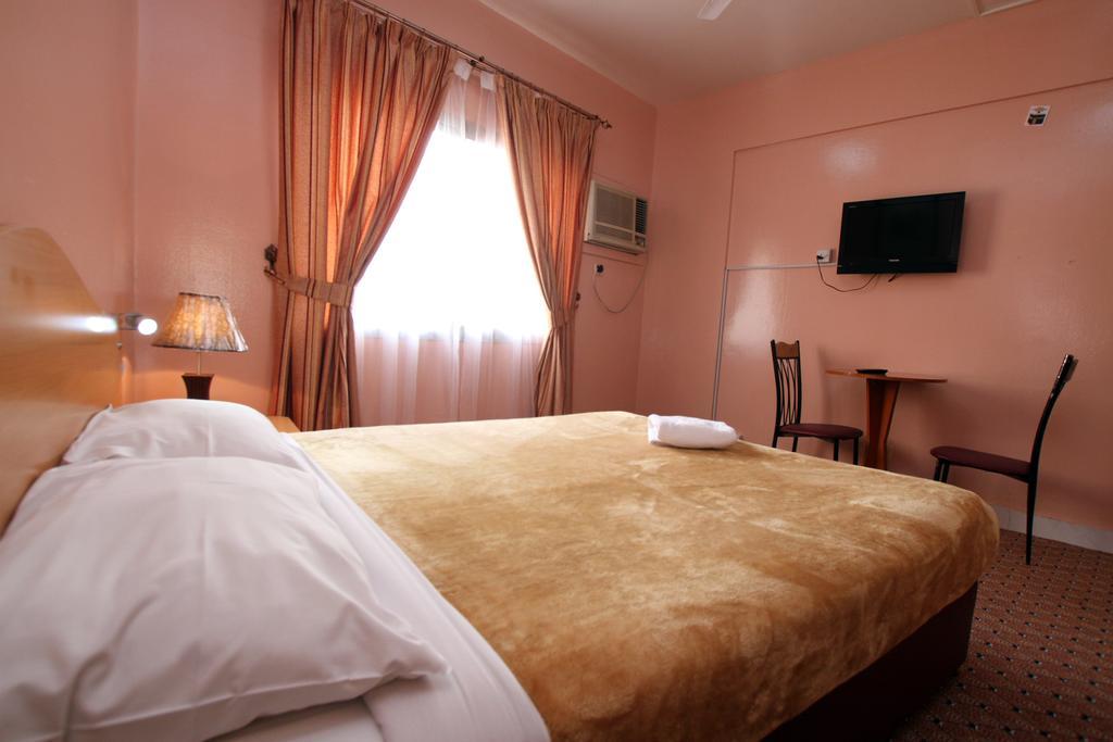 Zaineast Hotel Dubaj Szoba fotó